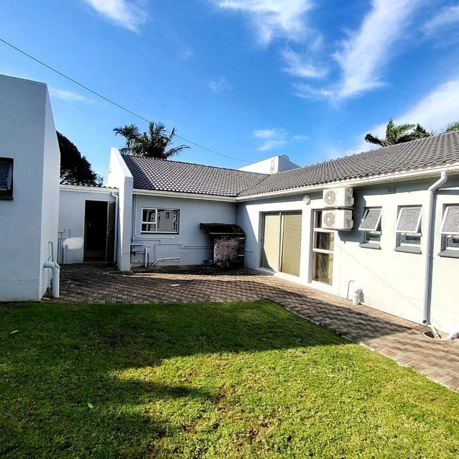 5 Bedroom Property for Sale in Beacon Bay Eastern Cape